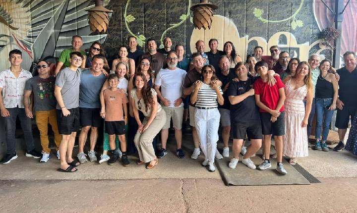 Encontro dos amigos de infância e de estudos até a Oitava Série do Primeiro Grau da Escola Pedro José Neto de Araraquara,turma de 1989!