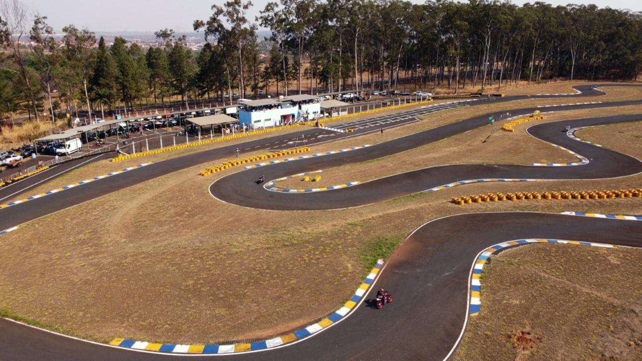 Campeonato Loukos do Asfalto movimenta o Kartódromo do Pinheirinho em Araraquara!