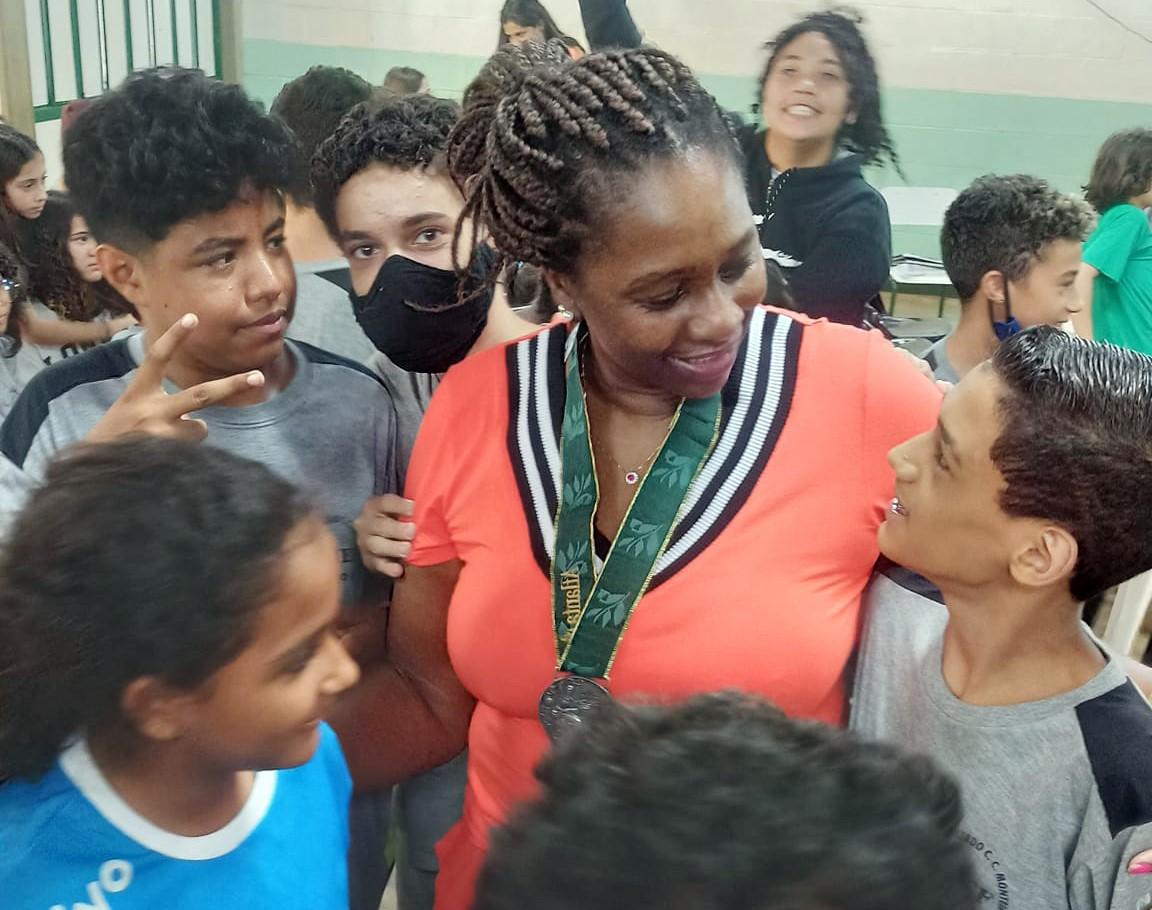 Roseli Gustavo participa de interação com alunos do Caic do Vale do Sol em Araraquara