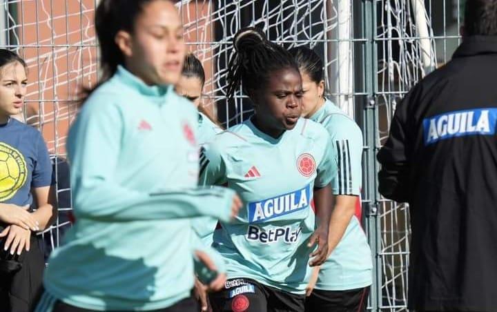 A atacante Yisela Cuesta da Ferroviária representou a Colômbia nesta data FIFA