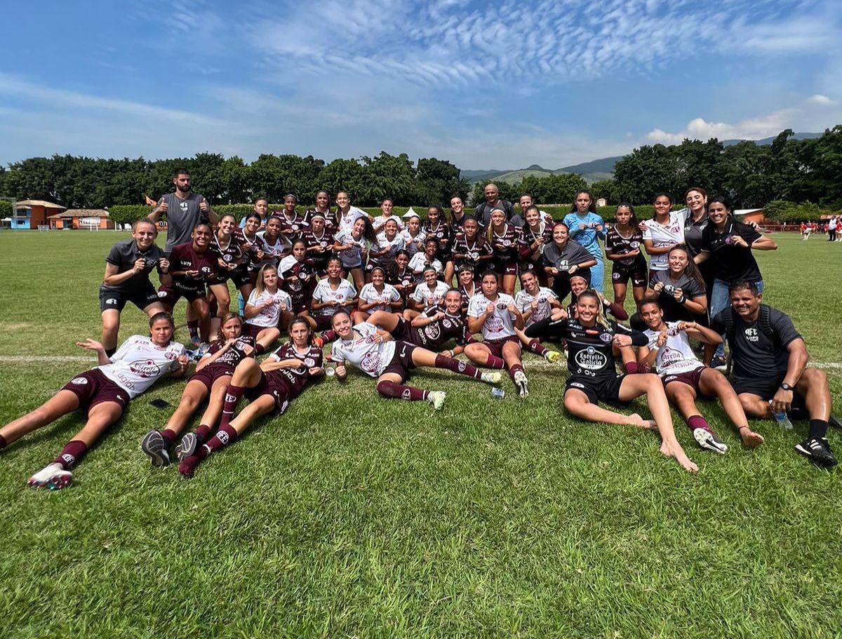 As Guerreirinhas  Grenás sub-14 e sub-16 estão na final da Liga de Desenvolvimento!