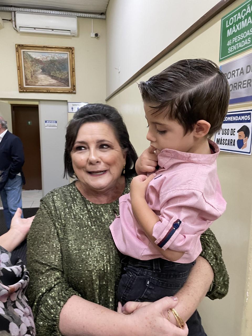 Em noite emocionante, Eliana Honain recebe o Prêmio 