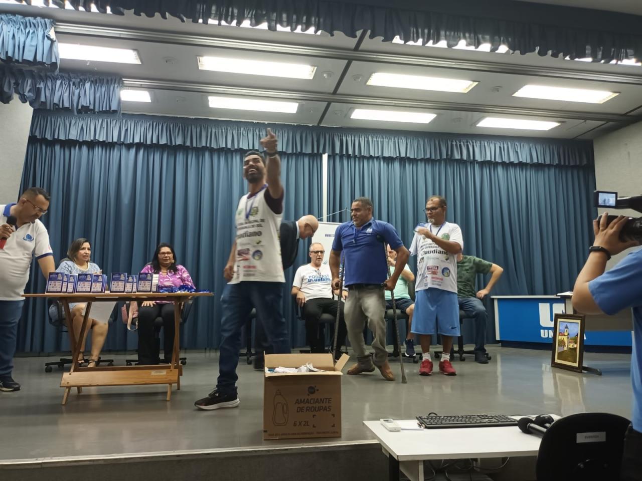 Claudiano Alves Silva ganha Prêmio Os Melhores Uniara no Atletismo!