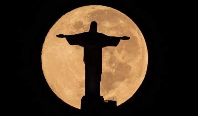 Vinicius Júnior agradece homenagem no Cristo Redentor!