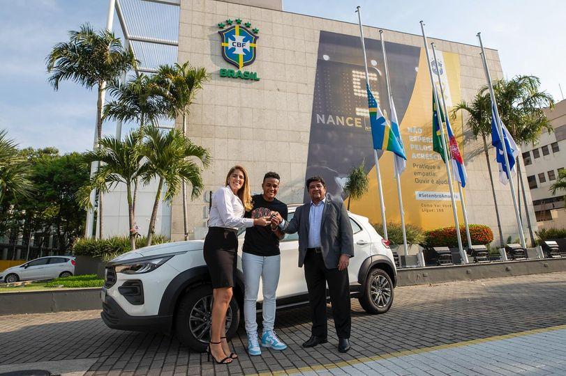 Campeã da Copa América Feminina 2022, a goleira Luciana ganhou um Fiat Pulse!