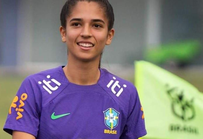 Luciana , Eudimilla e Guarecuco encerraram o período de preparação com suas Seleções.!