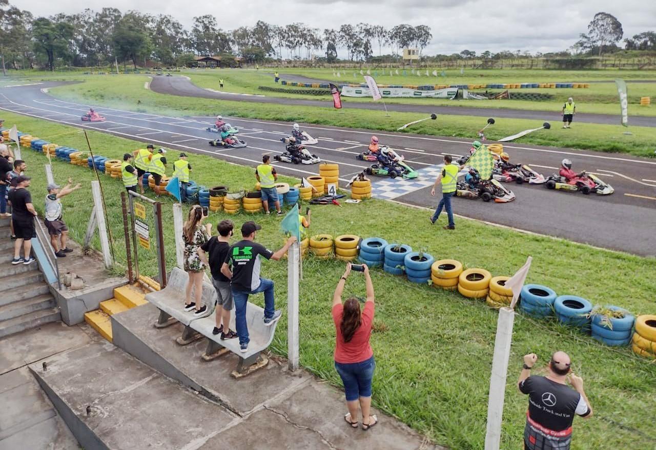 Kartódromo do Pinheirinho recebe etapa do Loukos do Asfalto !