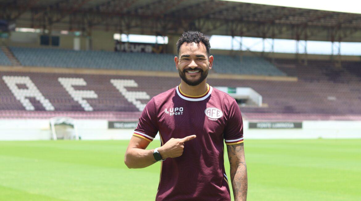 Jackson é o novo atleta da Ferroviária!