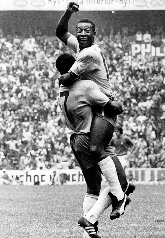 Pelé: 1 ano sem o maior Rei de todos os tempos!