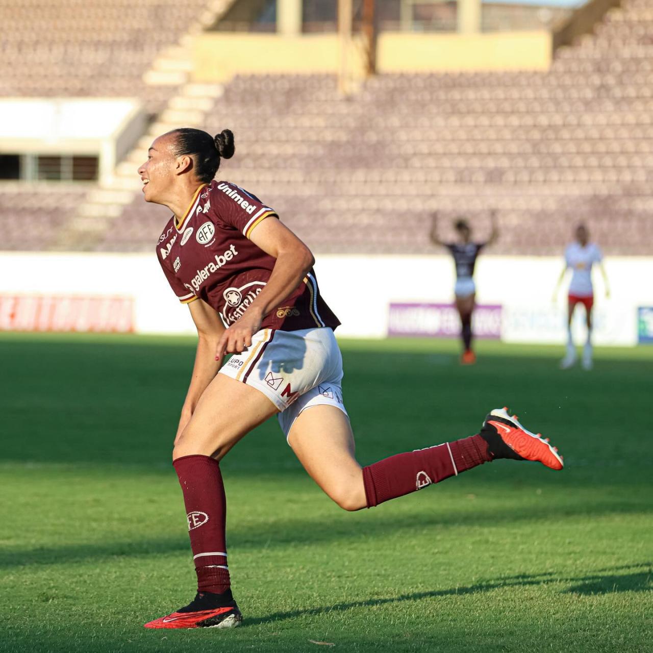 Aline Gomes segue com as Guerreiras Grenás!