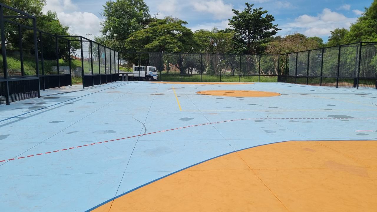 Prefeitura de Araraquara remodela Quadra poliesportiva no Selmi Dei!