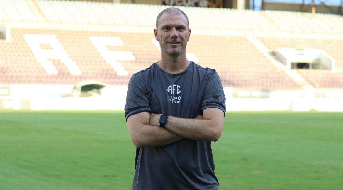 Vinicius Bergantin é o novo Técnico da Ferroviária!