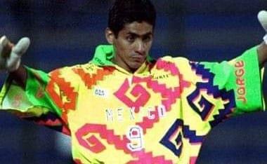 Uma aventura no Estádio Azteca!