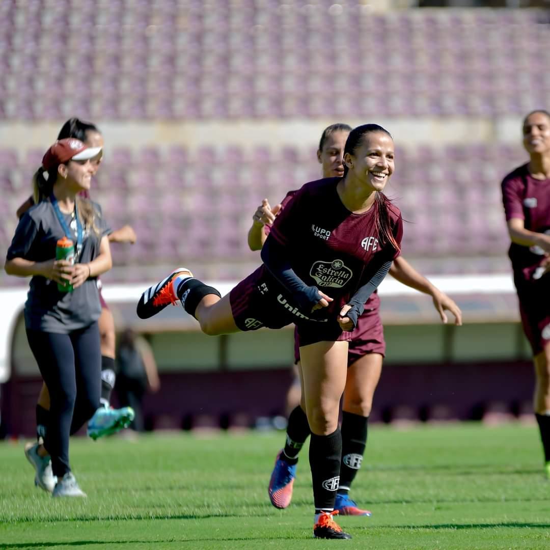 Guerreiras Grenás seguem treinando forte para o retorno do Brasileirão!