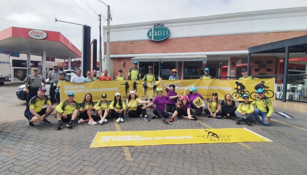 Ciclistas pedem paz no trânsito durante ação em Araraquara!
