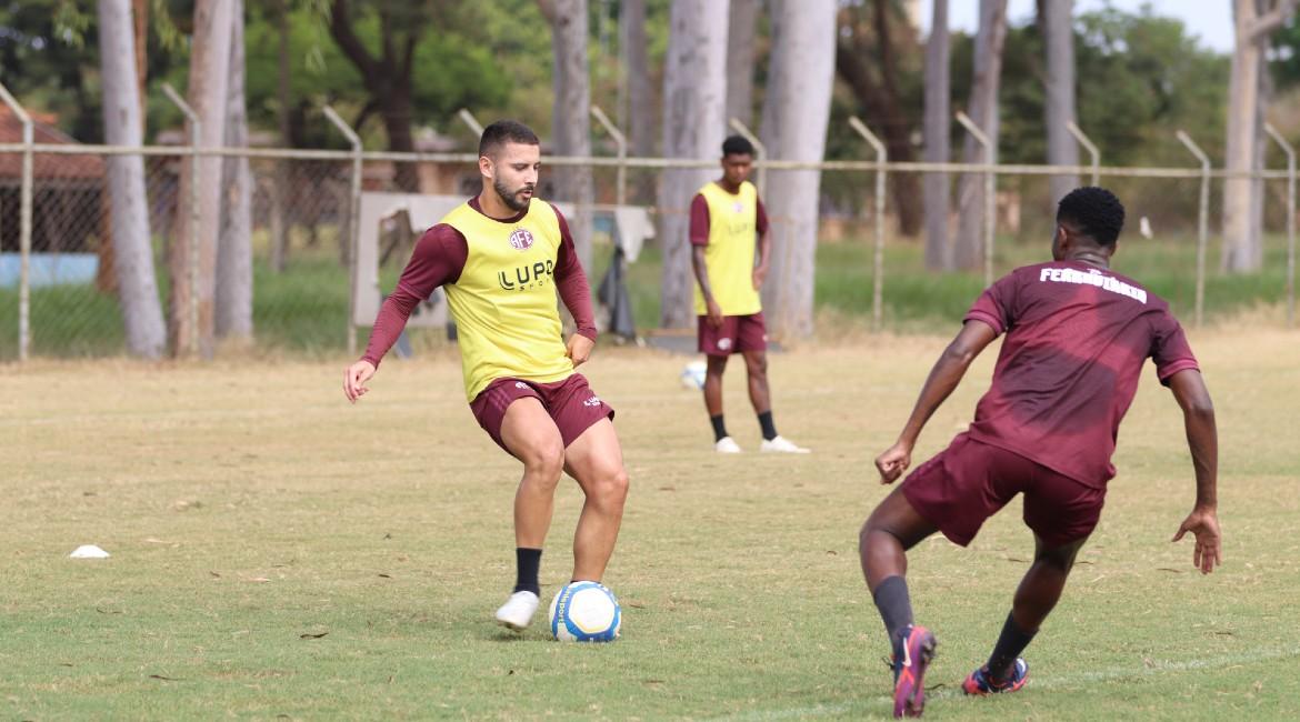 Ferroviária se prepara para duelo contra Figueirense!