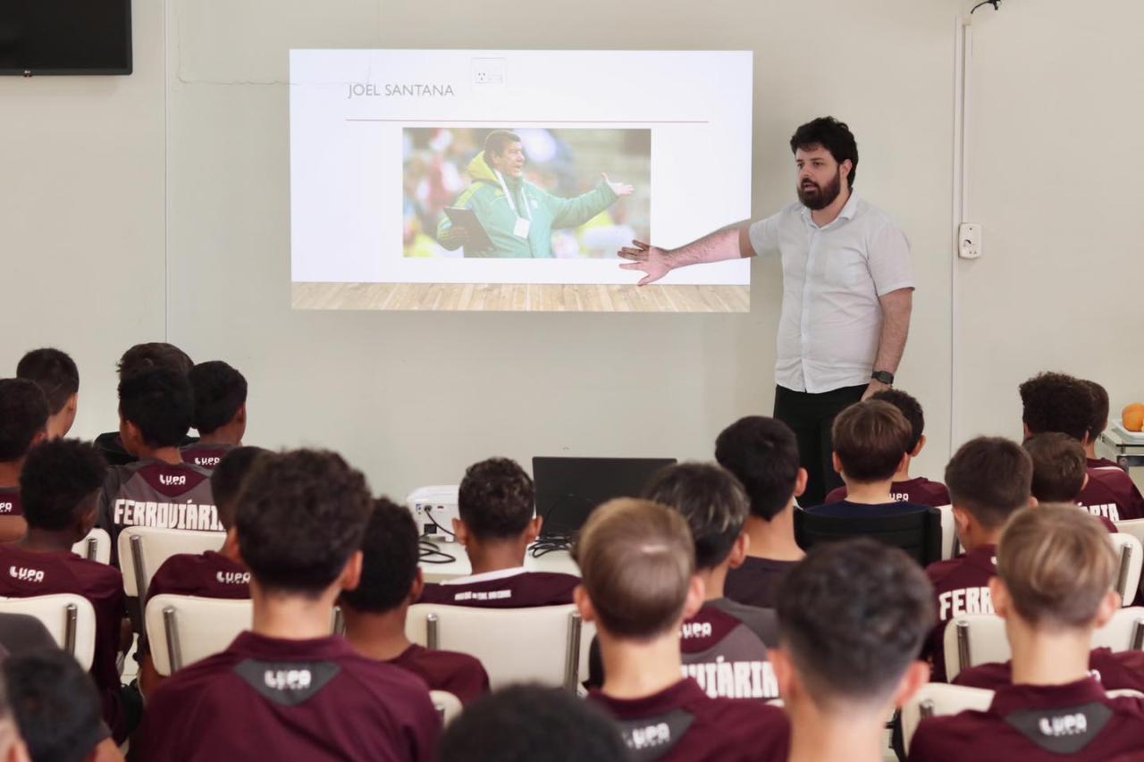 Categorias de base participaram palestra sobre Bullying!