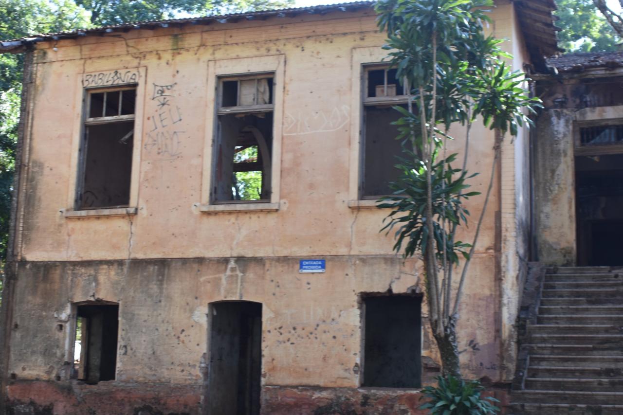 Prefeitura de Araraquara oficializa reforma da unidade de saúde e assume o antigo casarão!