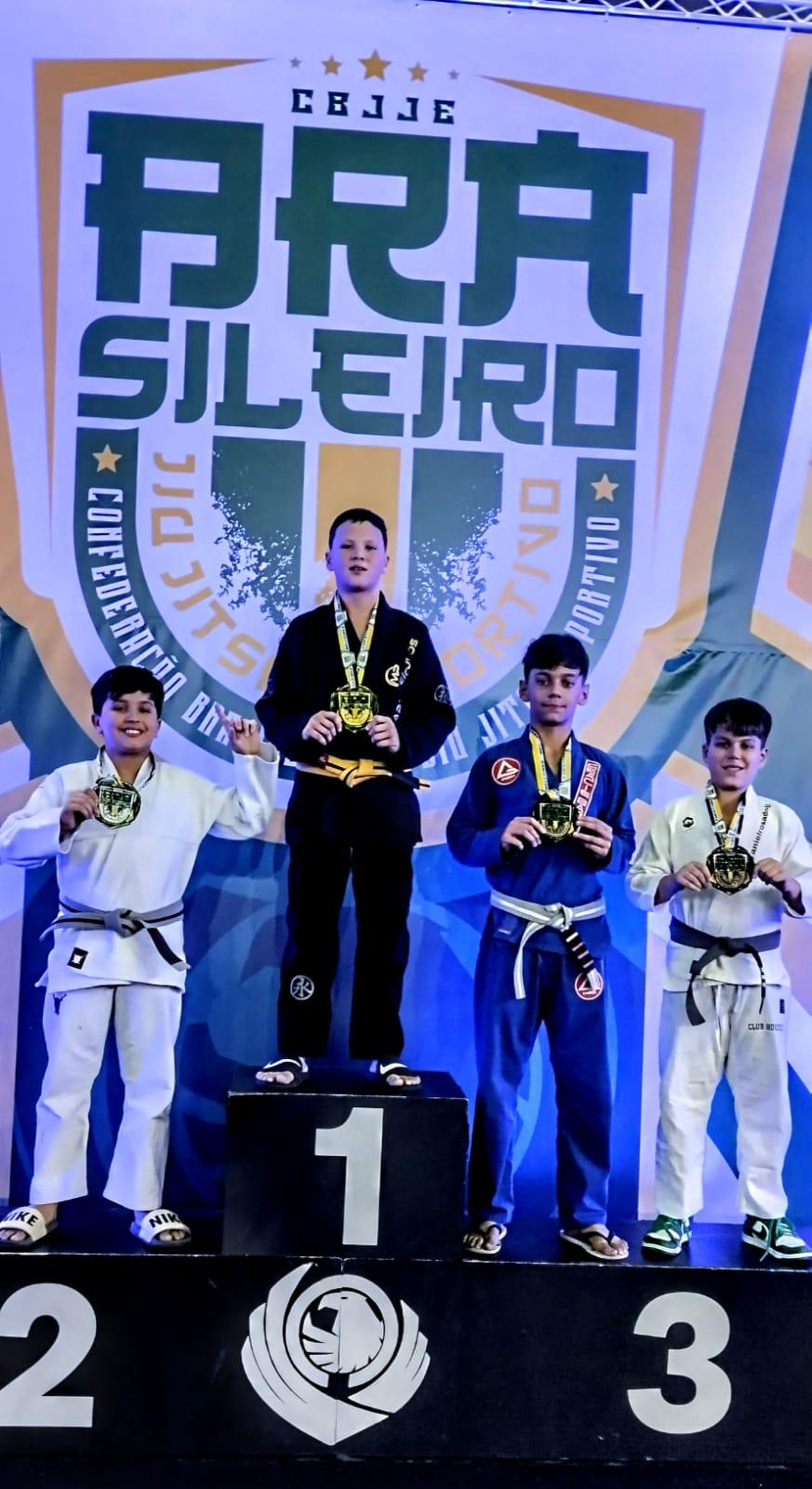 Araraquarense Gabriel Silva é BI Campeão Brasileiro de Jiu-Jitsu 2024 da CBJJE!