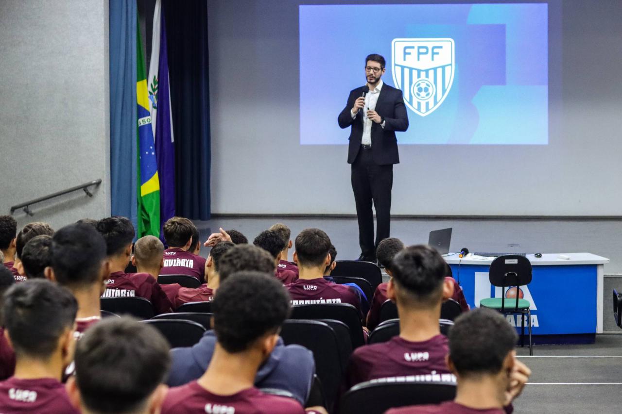 Base de Ferro da Ferroviária participou de uma palestra sobre Manipulação de Resultados!