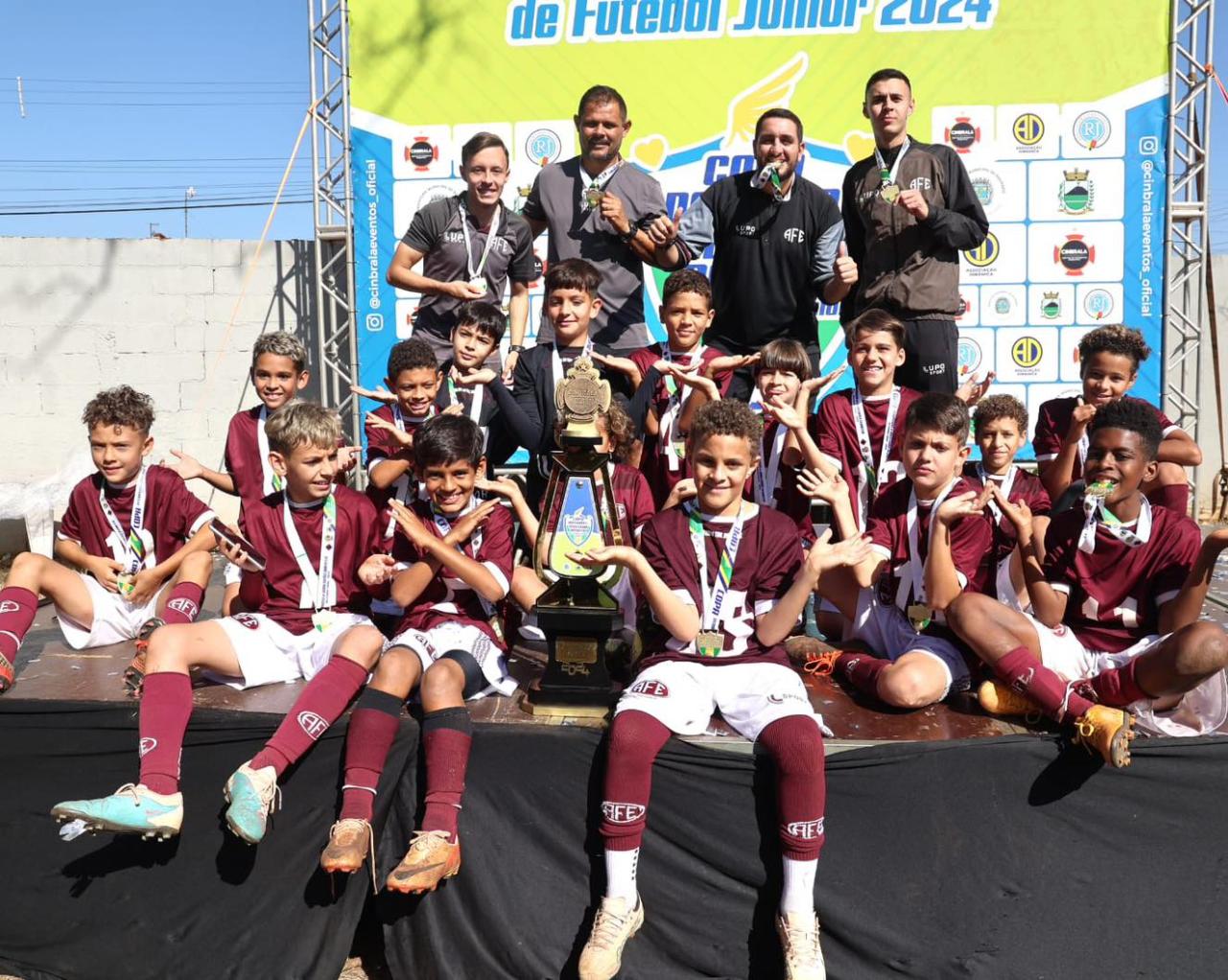 Ferroviária Sub-10 conquista o título da 𝑪𝒐𝒑𝒂 𝑫𝒐𝒖𝒓𝒂𝒅𝒐 2024!
