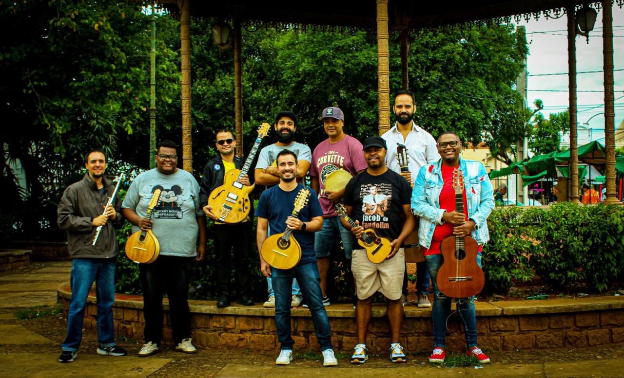 Sábado 02/11 têm Choro na Praça na Feira de Orgânicos da Praça Pedro de Toledo em Araraquara!