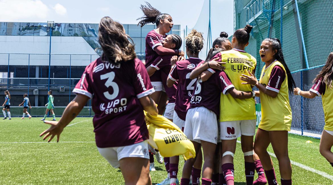 Guerreiras Grenás vencem mais uma e lideram grupo da Copinha Feminina 2024!