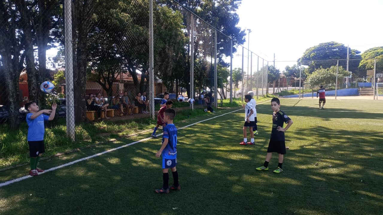 Escolinha de Futebol do Projeto Vencer está com inscrições abertas e gratuitas em Araraquara!