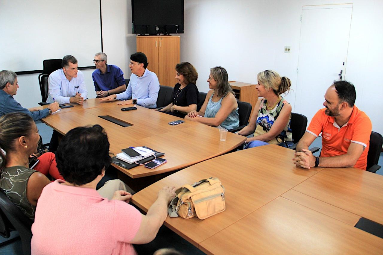 Prefeitura de Araraquara firma parceria com Rotary Clube para doação de óculos de grau !