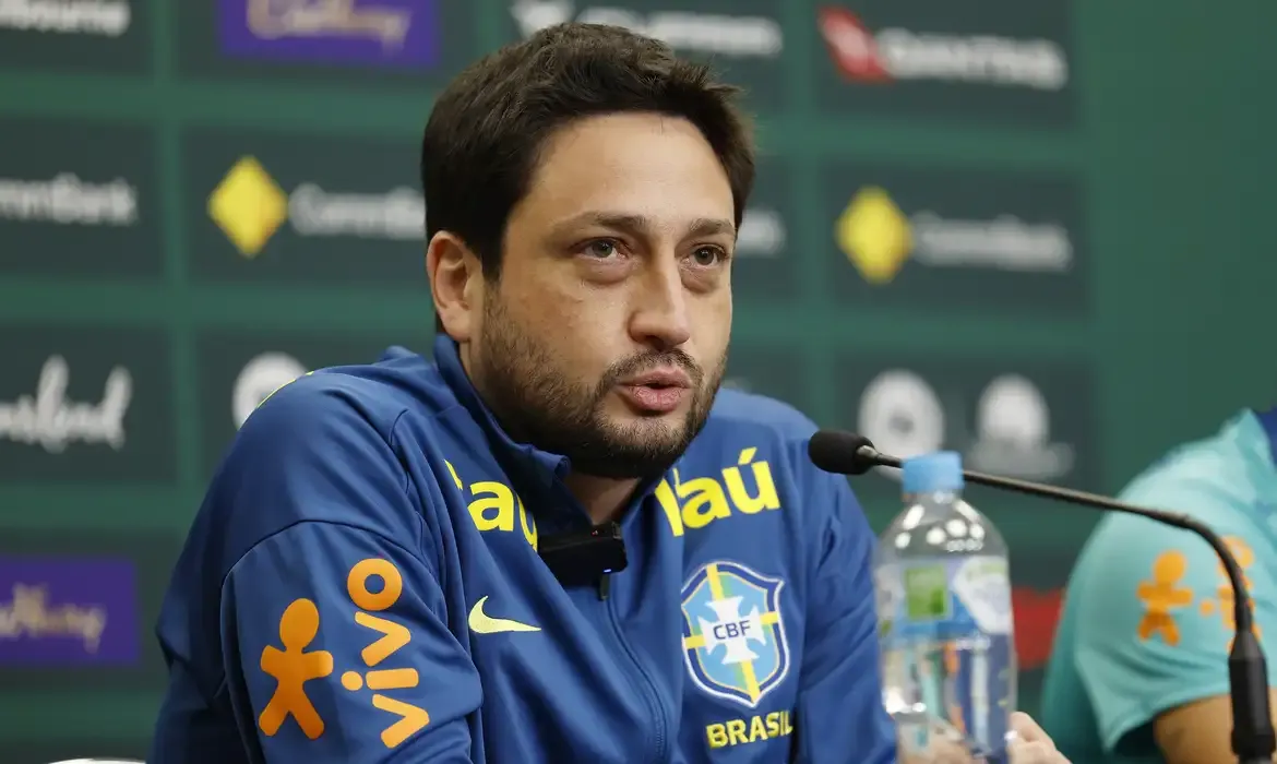 Seleção Feminina é convocada pelo Técnico Arthur Elias para treinos de olho em renovação!