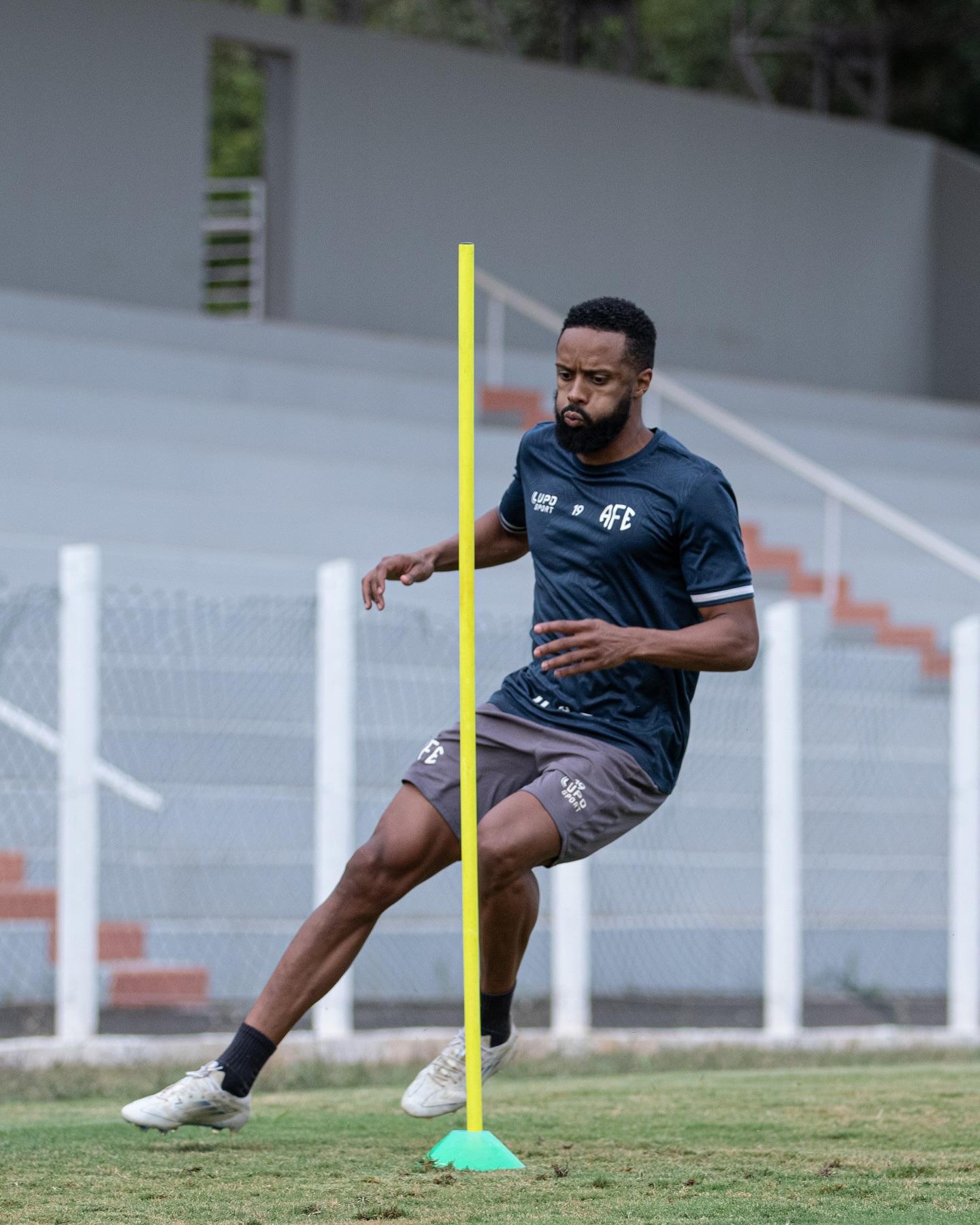 O novo reforço grená Hernâni,já está em Araraquara treinando com a Ferroviária!