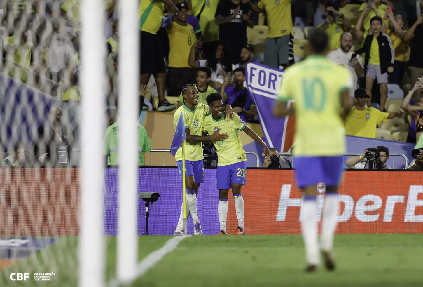 Brasil 3 x 0 Chile - Seleção deslancha no 2º tempo e vence na estreia de Ancelotti no Maracanã!