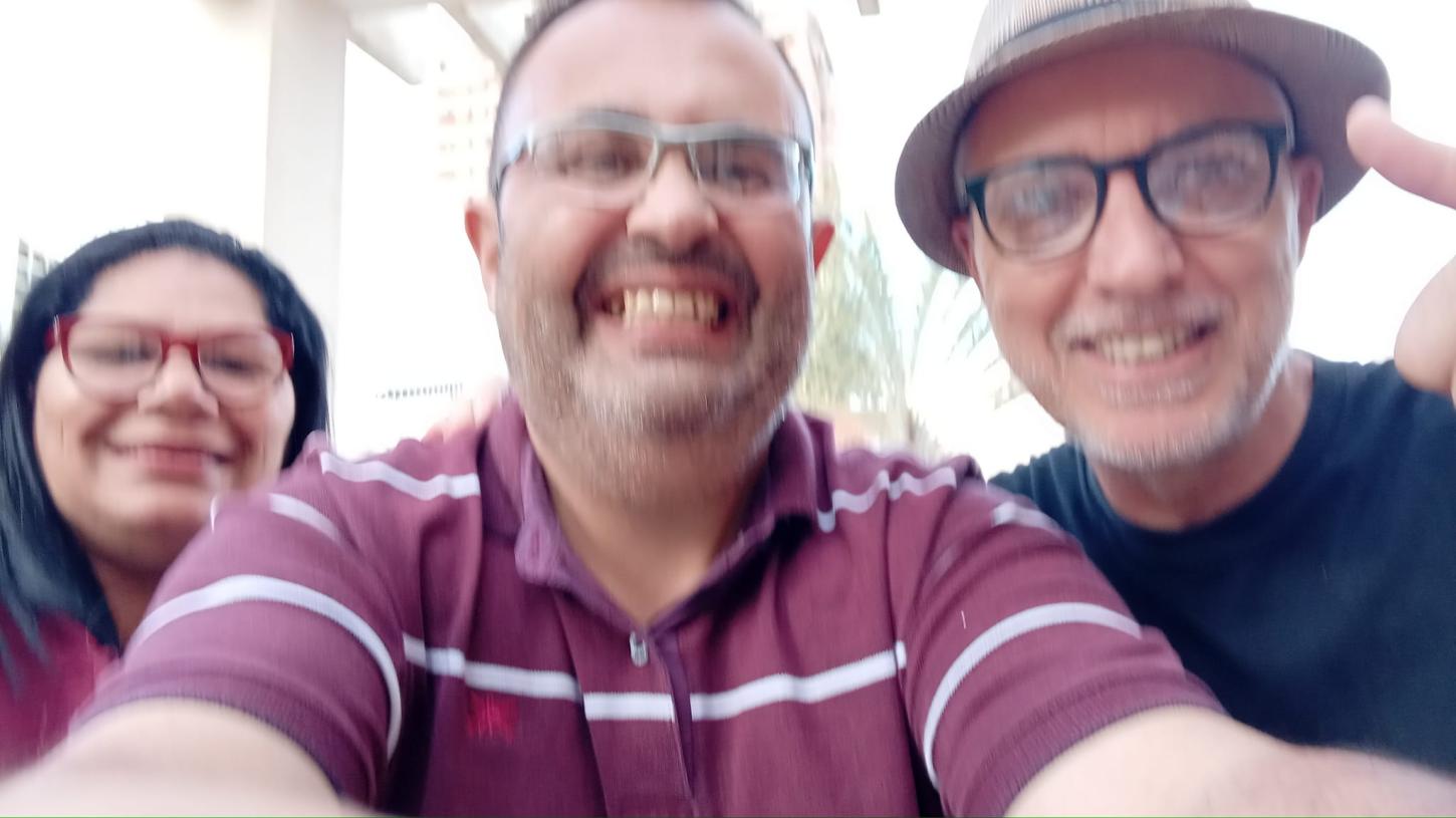 Professor Alexandre José Pierini, do Podcast Uniara , lança livro de Crônicas em parceria com o Site Esporte em Ação!