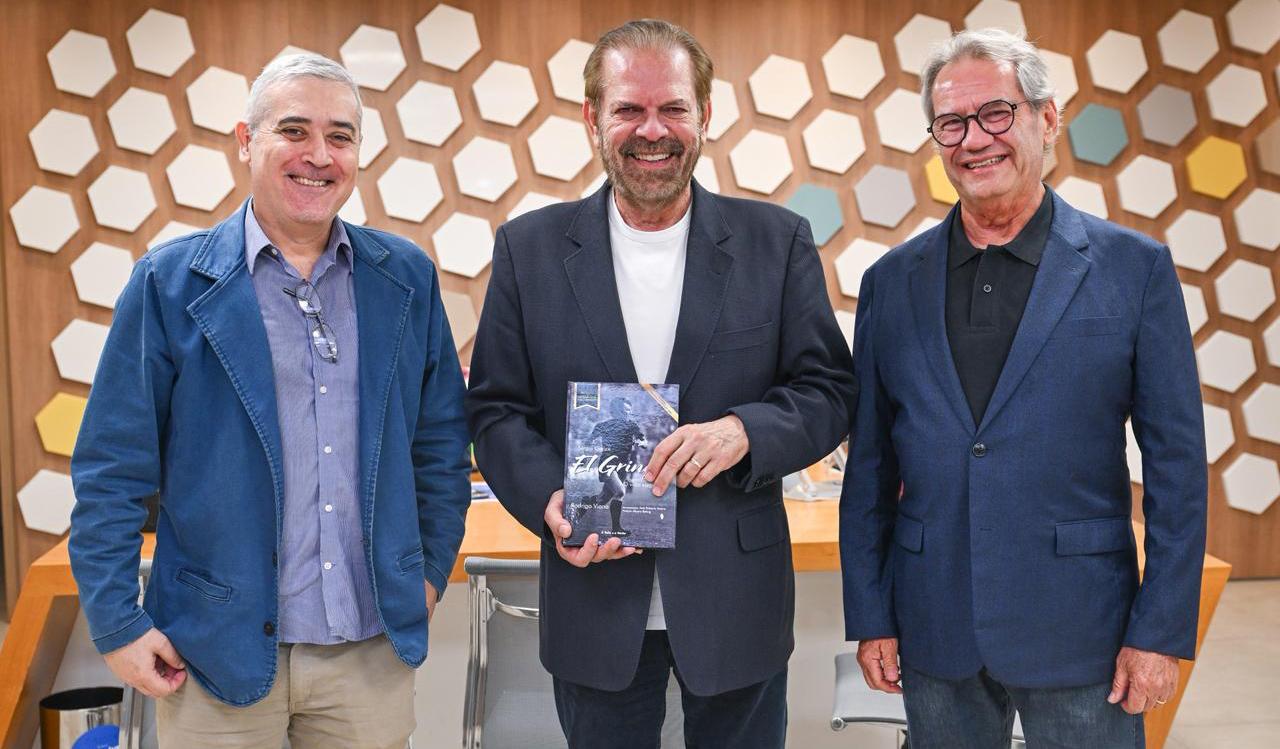 O jornalista e escritor Rodrigo Viana, autor da biografia 