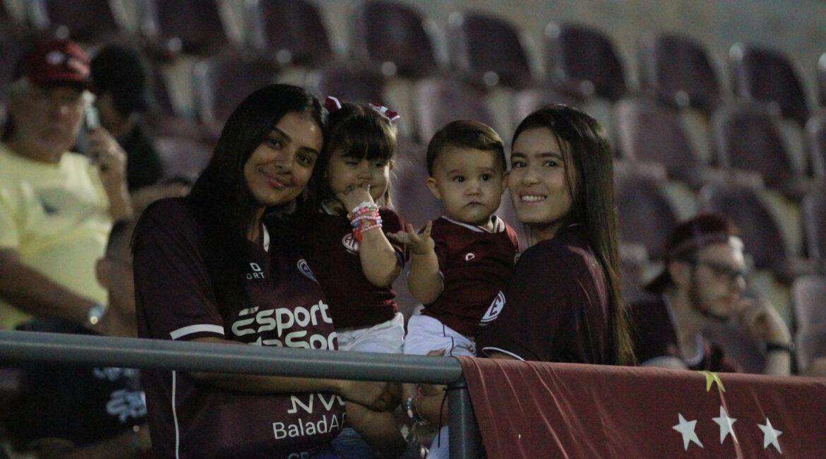 Em celebração ao Dia da Mulher, Ferroviária promove entrada gratuita para torcedoras !