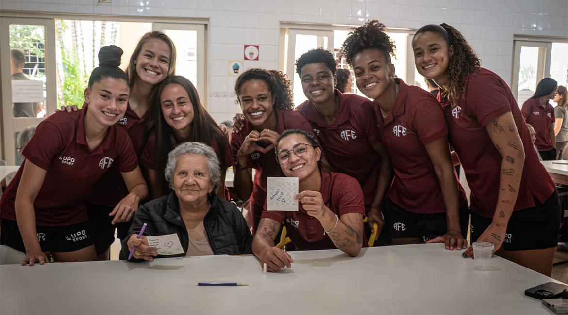 Guerreiras Grenás visitam o Lar São Francisco de Assis!