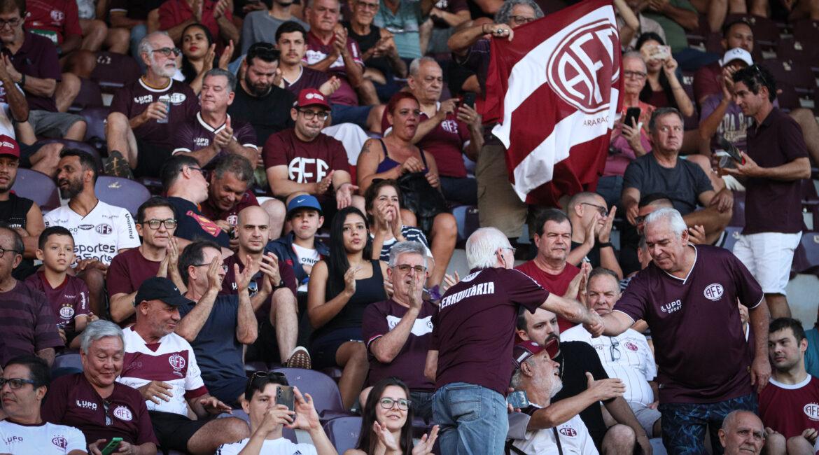 Ferroviária 76 anos: Clube presenteia sócios com dois ingressos para estreia em casa na Série C em 2026!