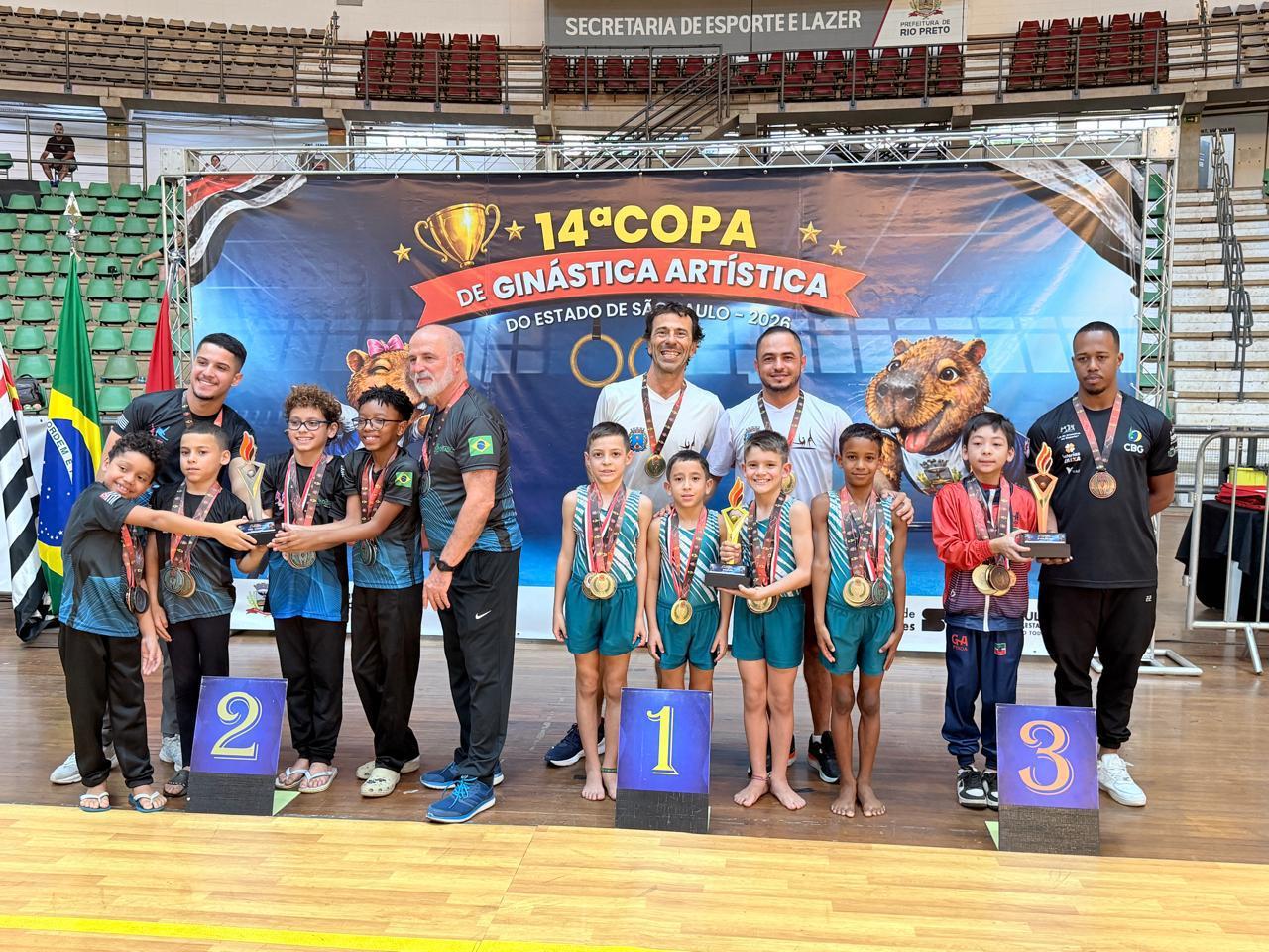 Fundesport/Araraquara sobe ao pódio na Copa Estadual de Ginástica Artística 2026 com destaque para jovens talentos !
