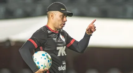 Jair Ventura manda recado para Odair Hellmann: 'Estuda mais'