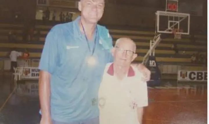 Morre Oscar Schmidt , o Pelé do Basquete,lenda brasileira e mundial!