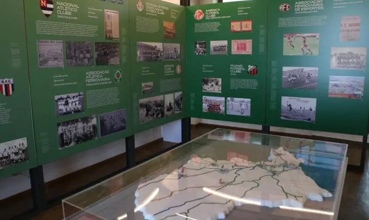 Último mês da exposição “Trilhos da Bola” no Museu Ferroviário de Araraquara!